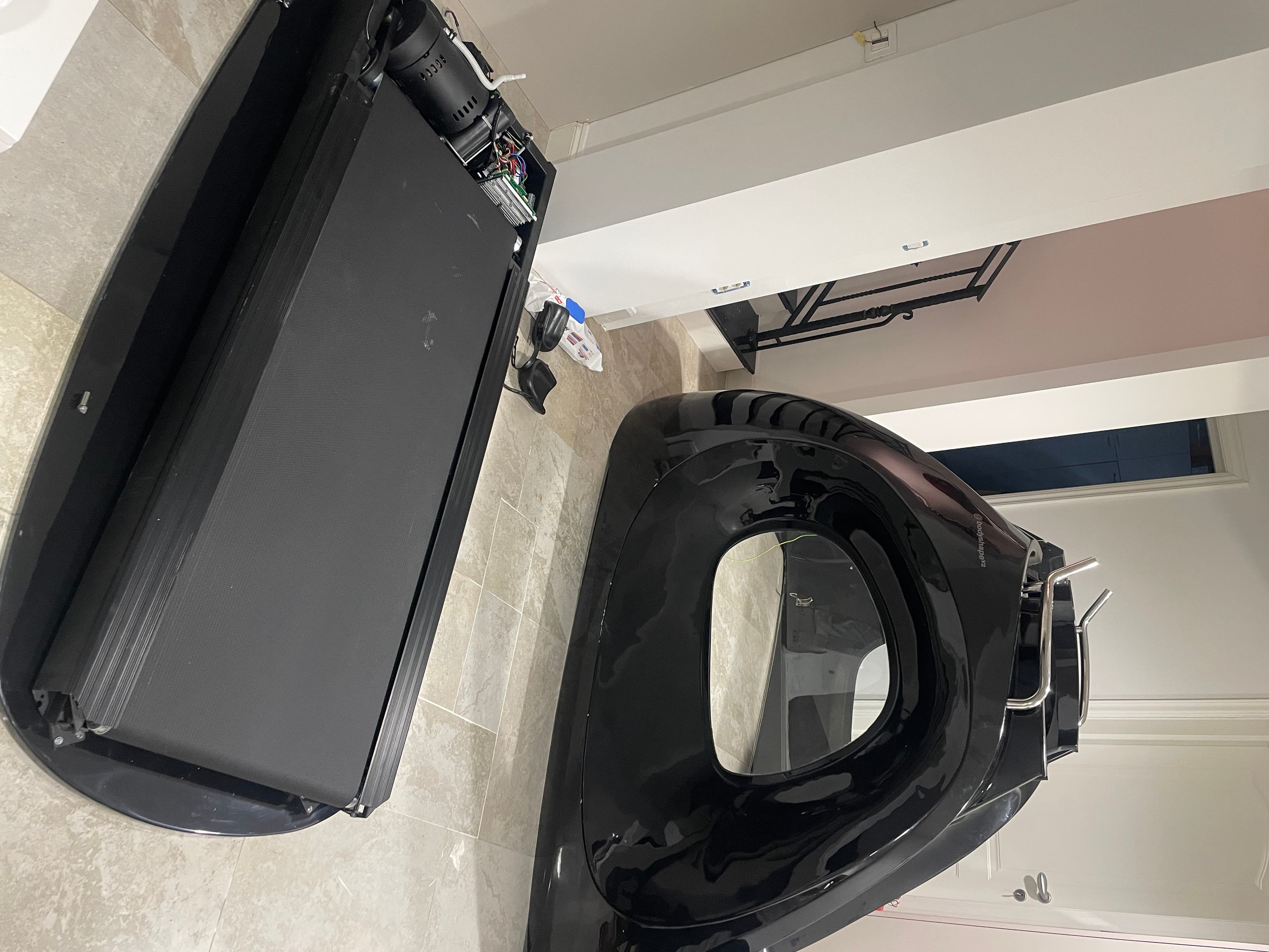 Aleš Seles med servisom N Fox naprav